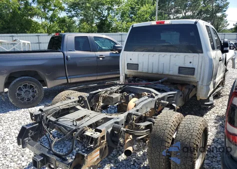 2019 Ford F350 Super Duty z USA, uszkodzony, nr VIN 1FT8X3D65KEG54772
